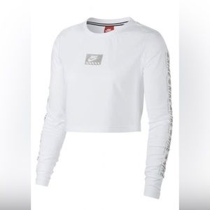 Nike - Sporty Long Sleeve